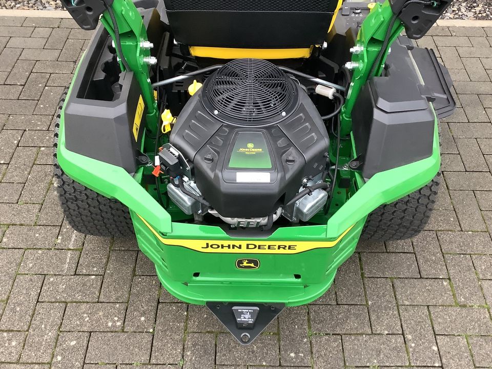 John Deere Z545R Null-Wenderadius-Mäher in Mönchengladbach