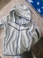 Kleiderpaket Hoodies unisex Nordrhein-Westfalen - Neuss Vorschau
