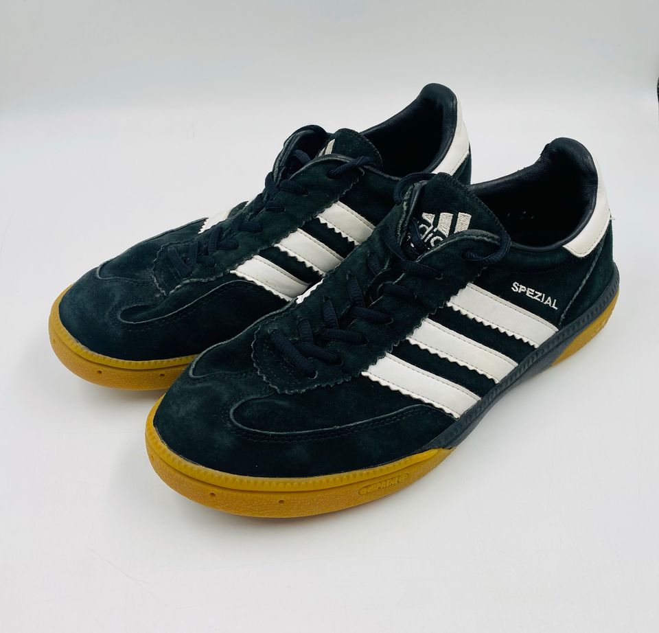 Adidas Handball Spezial Schuhe - Größe 42 in Hamburg