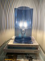 Kartell Lampe Leuchte Tischlampe TAKE blau neuwertig Neuhausen-Nymphenburg - Nymphenburg Vorschau