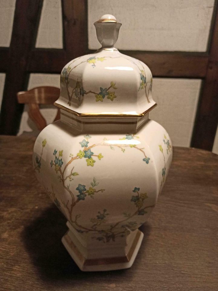 Deckel Vase, achteckig in Wendeburg