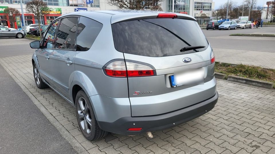 Ford S-Max Titanium in Berlin