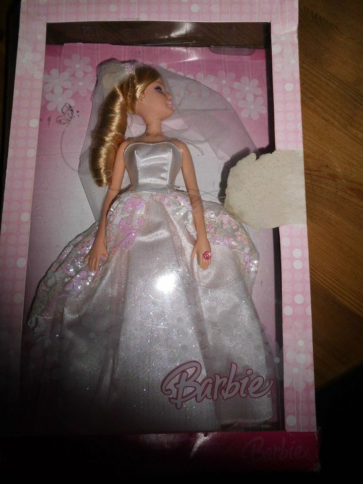 Sammlerstück 2006 Ehering Twinkles Barbie Puppe k8583 NEU Mattel in Gummersbach