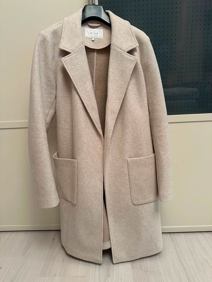 Damen Mantel von VILA beige Gr. 40 neuwertig in Düsseldorf