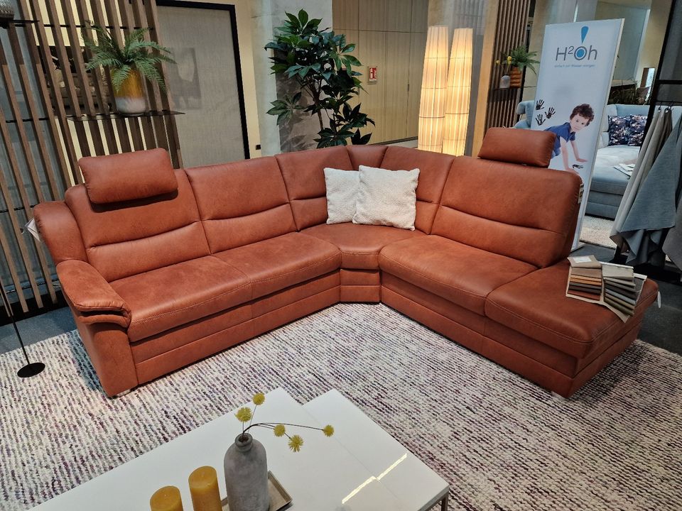 0% FINANZIERUNG Wohnlandschaft Eckcouch & Funktions Couch Sofa Federkernpolsterung Sessel Hocker Canape in Parchim