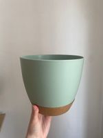 Mint green flower pot with water catcher: 20 cm wide Pankow - Prenzlauer Berg Vorschau