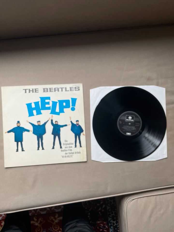 The Beatles Help Vinyl LP in Nürnberg (Mittelfr)