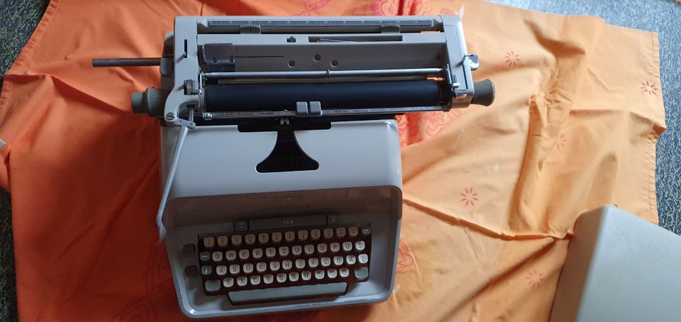 Speicherfund Adler Schreibmaschine in Schöffengrund