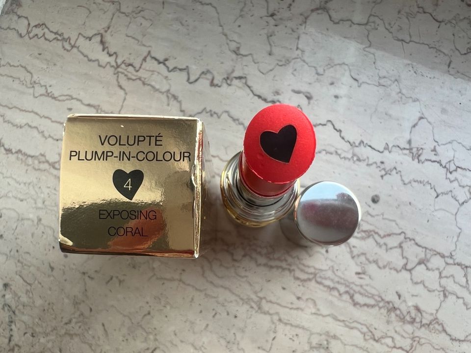 Yves Saint Laurent Rouge Volupté Shine Lippenstift in Hannover