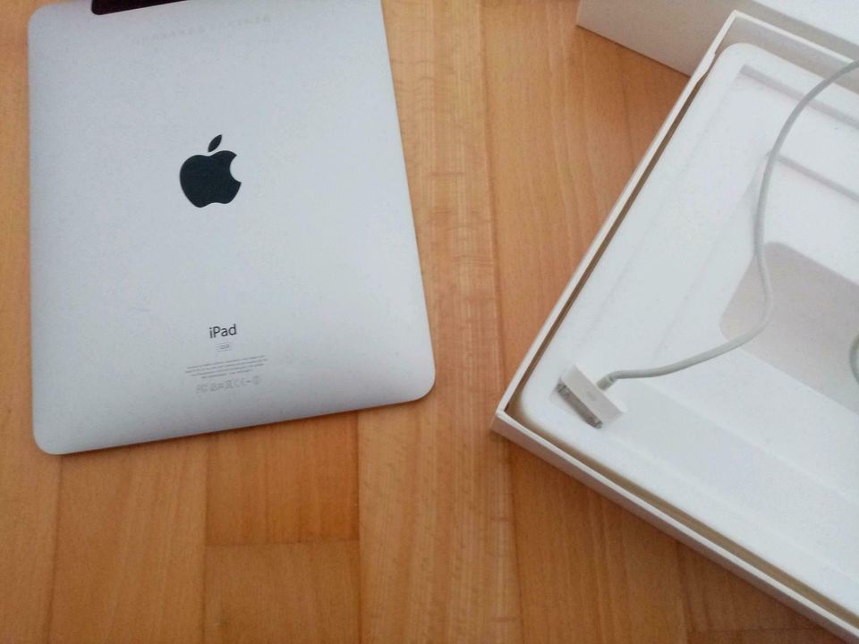 Apple iPad Tablet 32 GB Computer Laptop in Hamburg