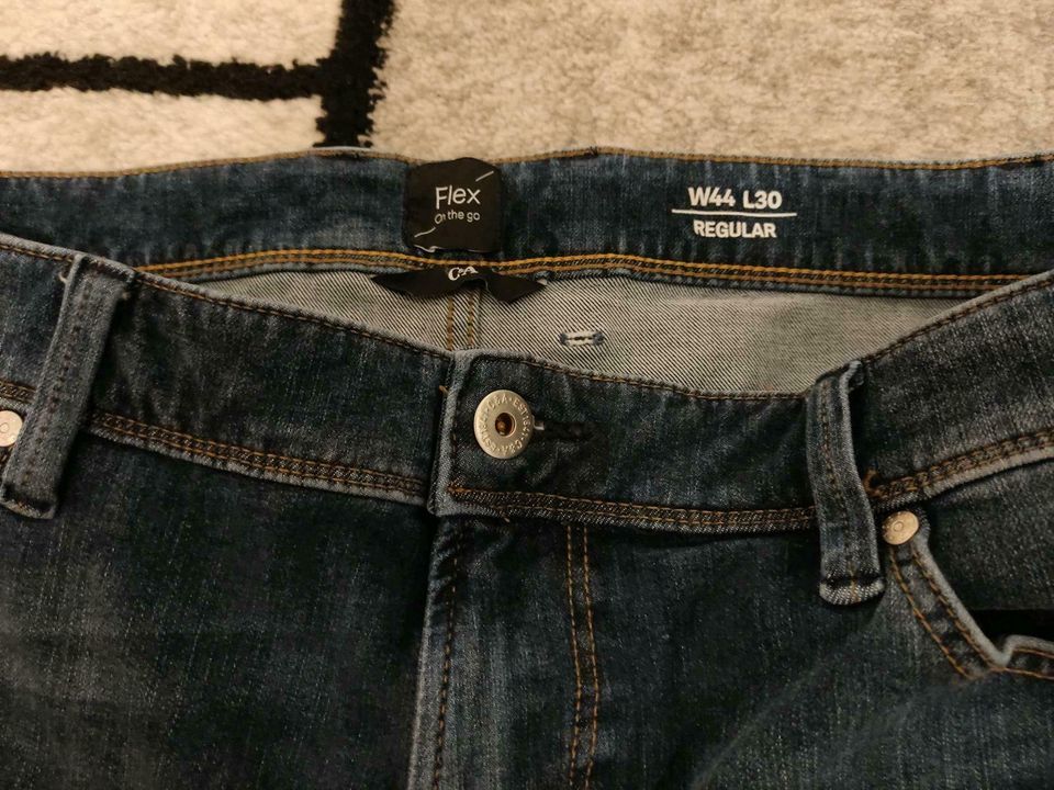 Herren Jeans Hose Größe 44 Blau in Rosenheim