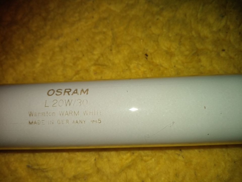 Verschenke Osram-Neonlampe, Neonröhre, Leuchtmittel in Ostrhauderfehn