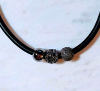Neue Kette mit Magnetverschluss und drei silbernen Perlen Niedersachsen - Drage Vorschau