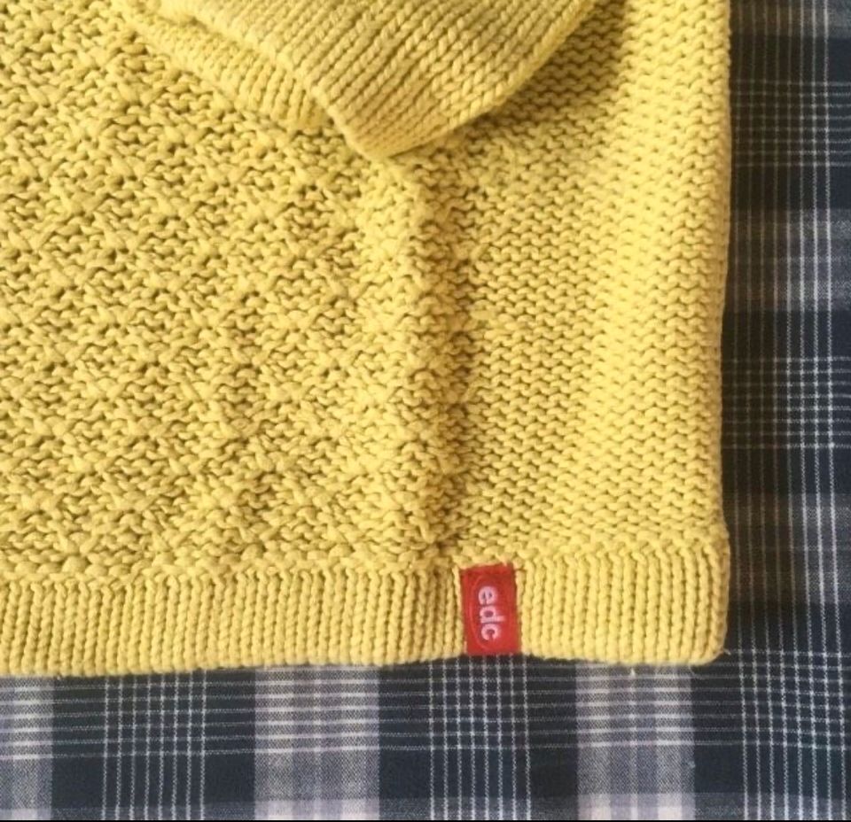 Schöner Strickpulli von edc in Größe M Pullover Strick in München