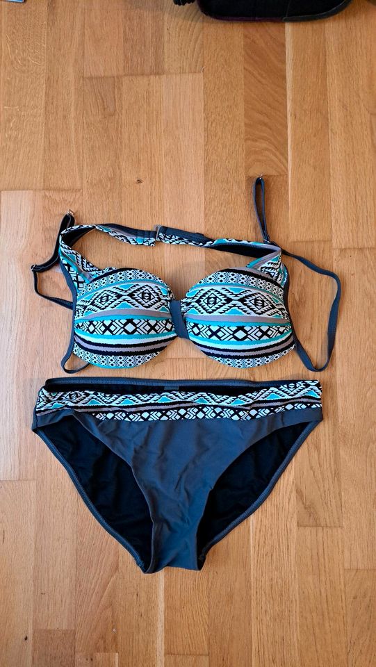 Damen Bikini GrL /M Neu  Farbe krau in Bergkamen