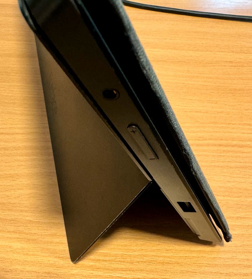 Surface 2 Pro - Windows 11 - i5-4300U, 8GB RAM, 256GB SSD in Münchberg