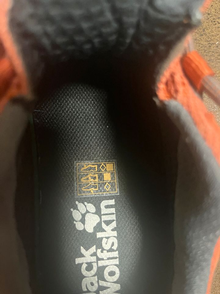 Jack Wolfskin 37 Wie Neu orange Lachs-Grau Turnschuh Wasserdicht in Mühlheim am Main