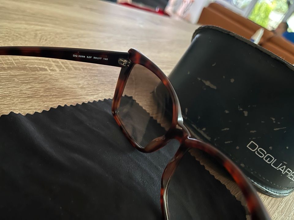 Damen Sonnenbrille DSQUARED in Bodelshausen