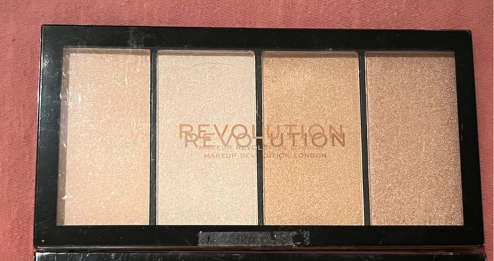 Highlighter Palette von Revolution in Röbel