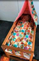 Großes Puppenbett aus Holz mit Puppe Sally Thüringen - Erfurt Vorschau