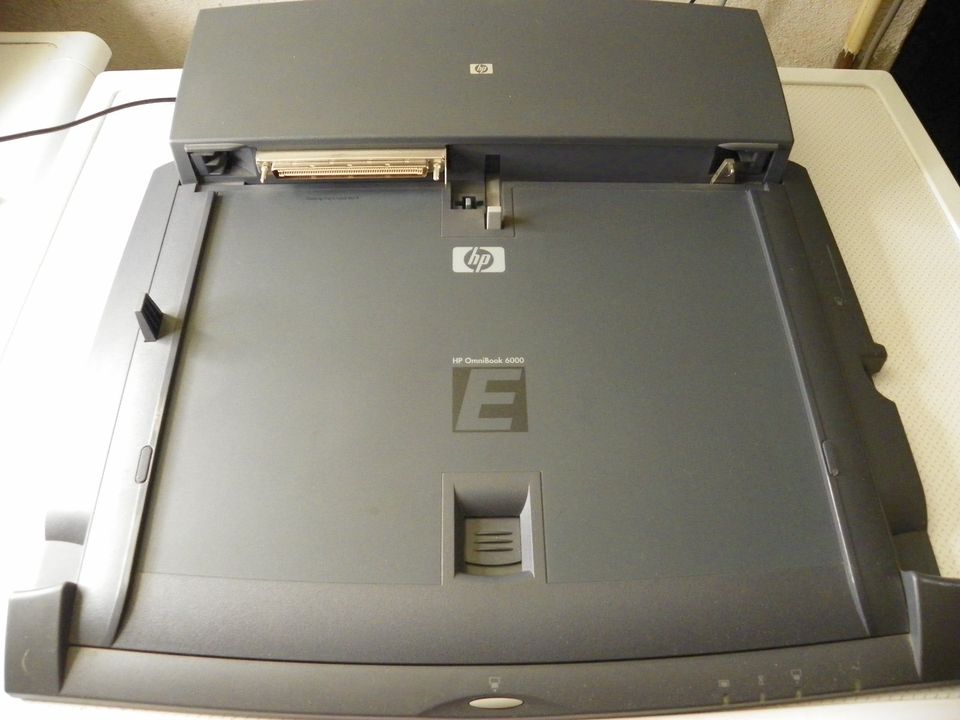 HP Omnibook 6100+HP f1452b mini dock+View Sonic VG 2230wm in Falkenstein/Vogtland