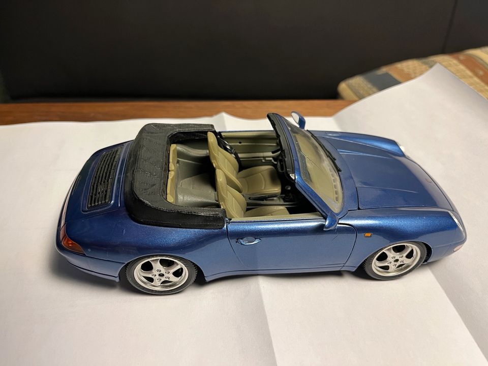 Porsche,993,Cabrio,1994,burago,1:18, selten, dunkelblau,Metallmod in Nürnberg (Mittelfr)