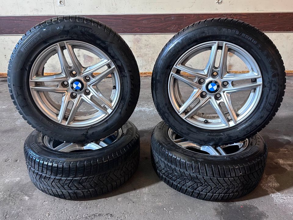 Bmw Alufelgen/Winterreifen Dunlop/Pirelli 225/55R16 Profil 6-7mm in Leimen