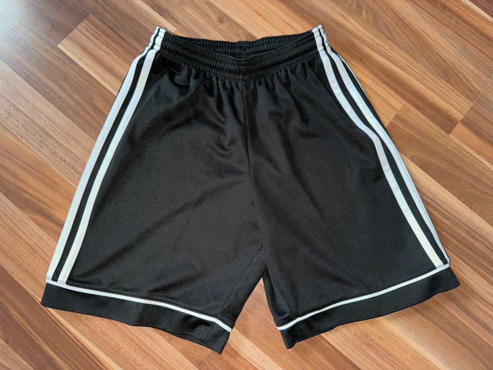 DFB Trikot & Shorts / T-Shirt von Adidas, Gr. 152 in Bexbach