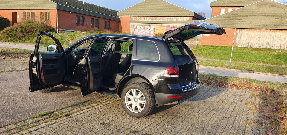 Verlässlicher VW Touareg 2,5 Liter in Top-Zustand – in Schleswig