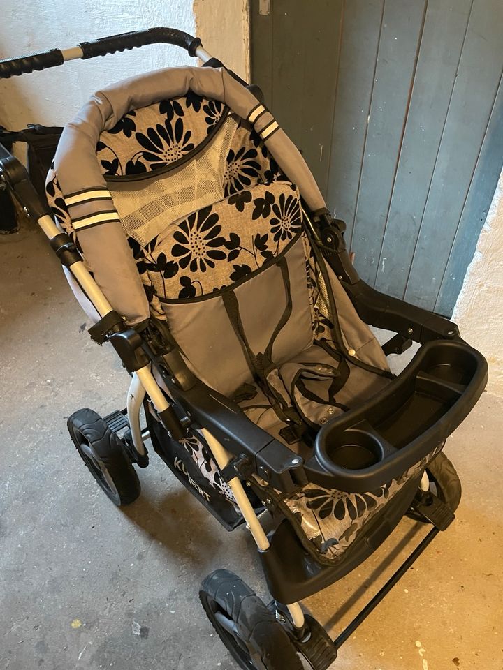 Set Kinderwagen Buggy Babyschale Autositz Etc in Mülheim (Ruhr)