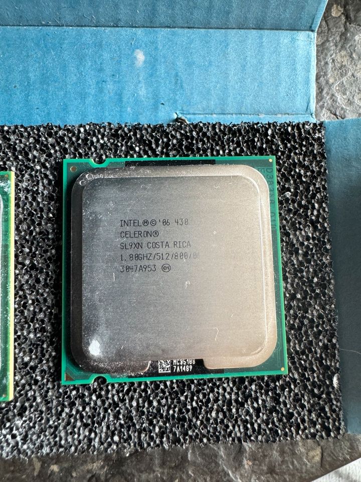 2 x CPU Intel Celeron LGA775 1.8GHZ in Düsseldorf