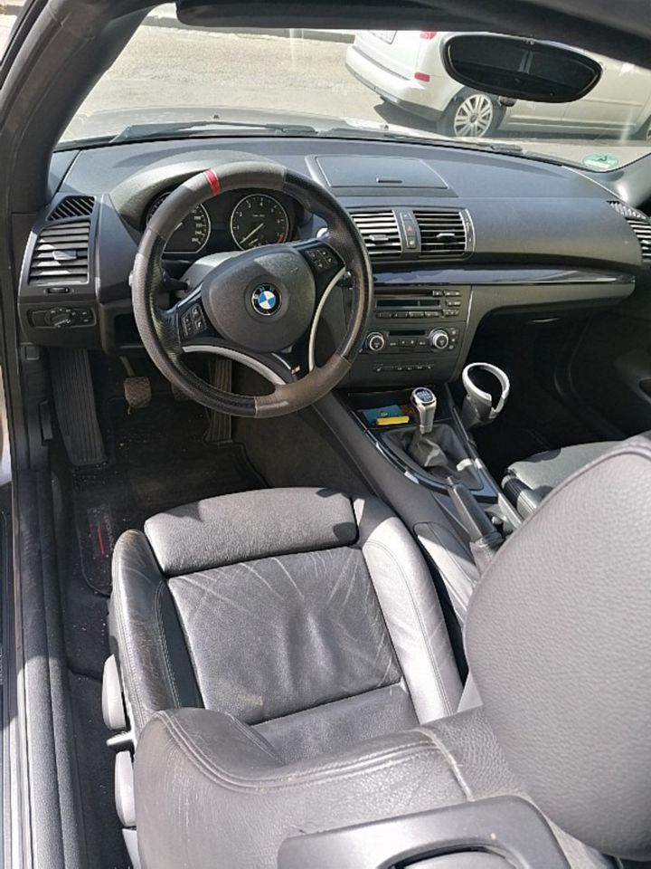BMW120 i  Cabrio  M-Paket in Solingen