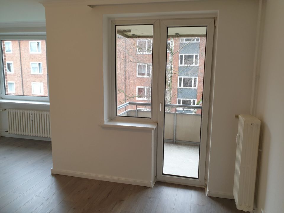 2-Zimmer Wohnung mit Einbauküche und Balkon in Horn in Hamburg