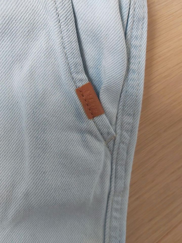 H&M Jeans Shorts Gr. 116 in Braunschweig