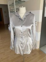 Bluse mit Kapuze in Silber Gr.38 Sachsen - Königstein / Sächsische Schweiz Vorschau