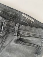 Jeans edc by Esprit grau Gr. 27/ 30 Berlin - Lichtenberg Vorschau