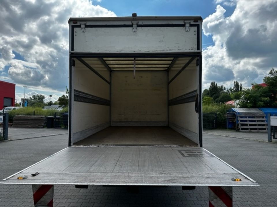 Miete, Rent, Leihen- Transporter mit Koffer und Ladeboardwand in Potsdam