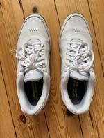 Sneaker von Reebok in weiß TOP Zustand in 44 Berlin - Reinickendorf Vorschau