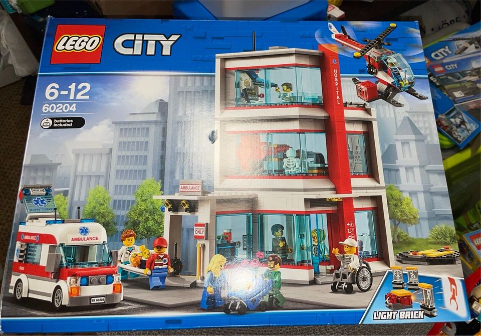 Lego City ⭐️ 60204 Hospital Krankenhaus in Attendorn