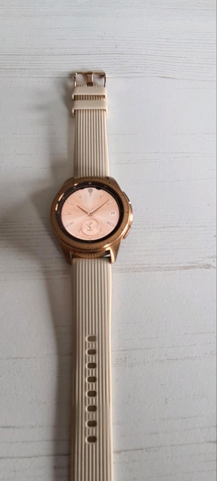 Samsung Galaxy Watch SM-R810 42mm Rose Gold in Altenbeken