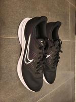 Nike Downshifter 11 Turnschuhe Gr.47,5 neu Hessen - Roßdorf Vorschau