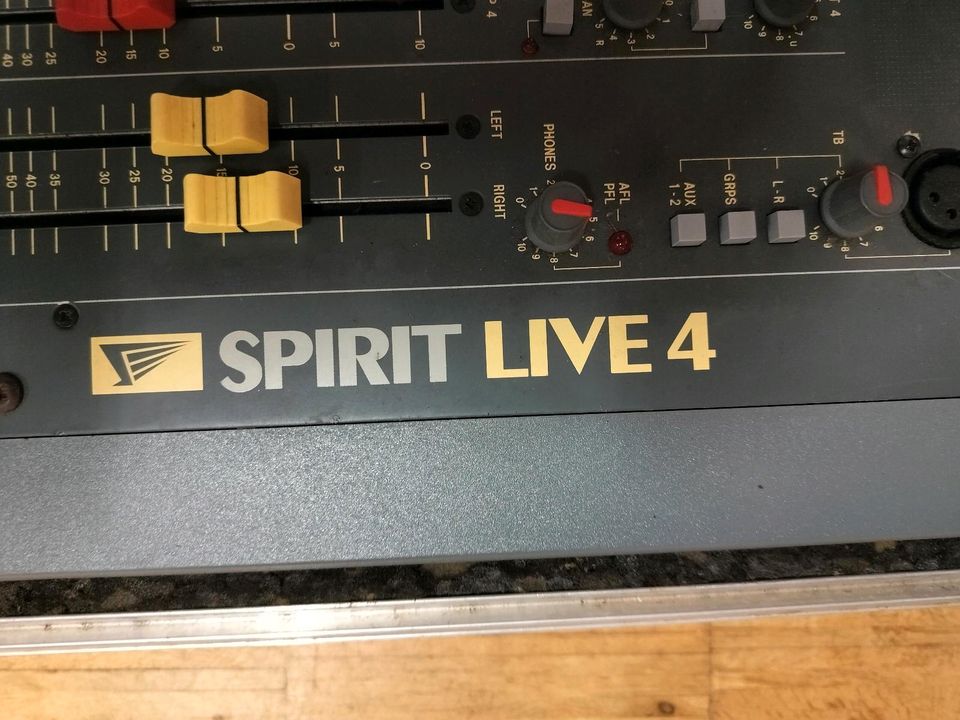 Soundcraft Spirit Live4 / 24 Kanal Mischpult inkl. Case in Wehr