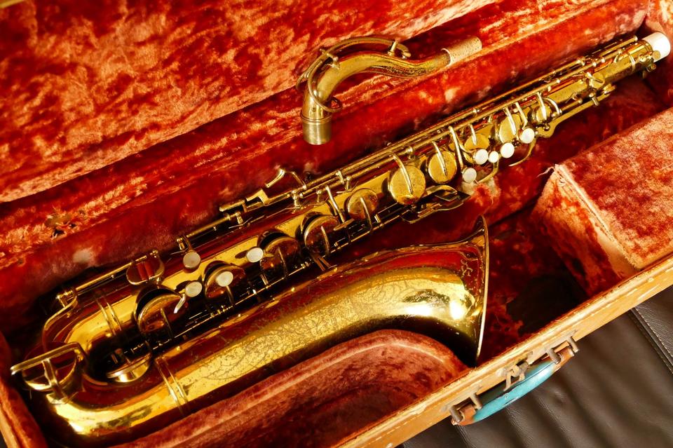 Buescher Aristocrat Serie III Tenor Saxophon 1955, Tenorsaxophon in Berlin