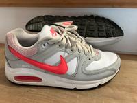 Nike air Sneaker, Turnschuhe Schleswig-Holstein - Raisdorf Vorschau