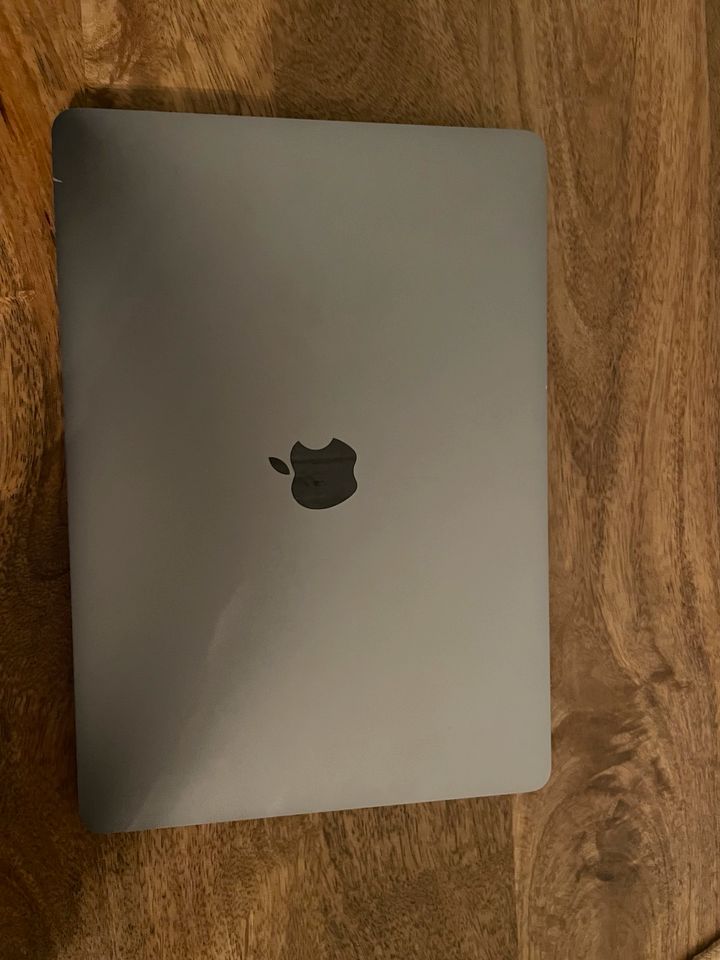 MacBook Pro in Dettingen an der Erms