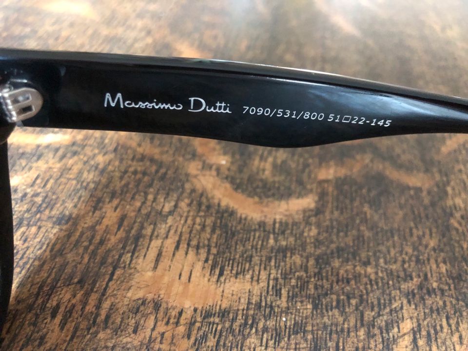 Massimo Dutti Sonnenbrille schwarz Brille in Lippstadt