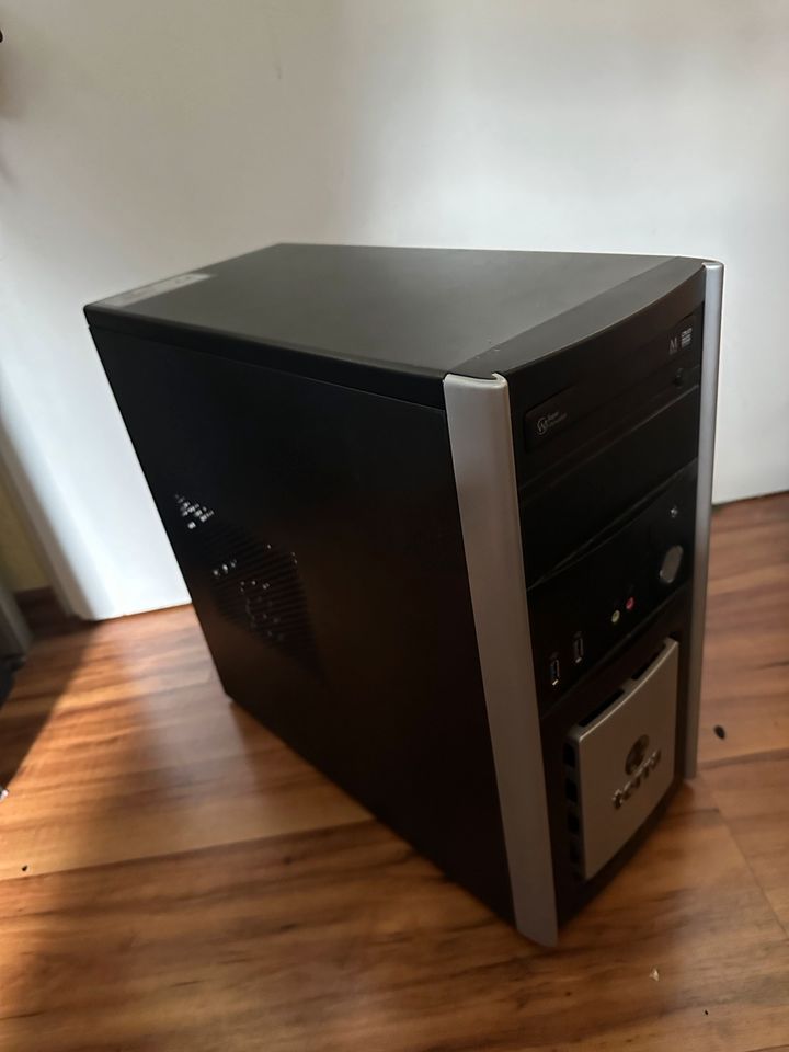 PC - Terra - Core i5 - 8GB DDR4 - Windows 11 in Lage