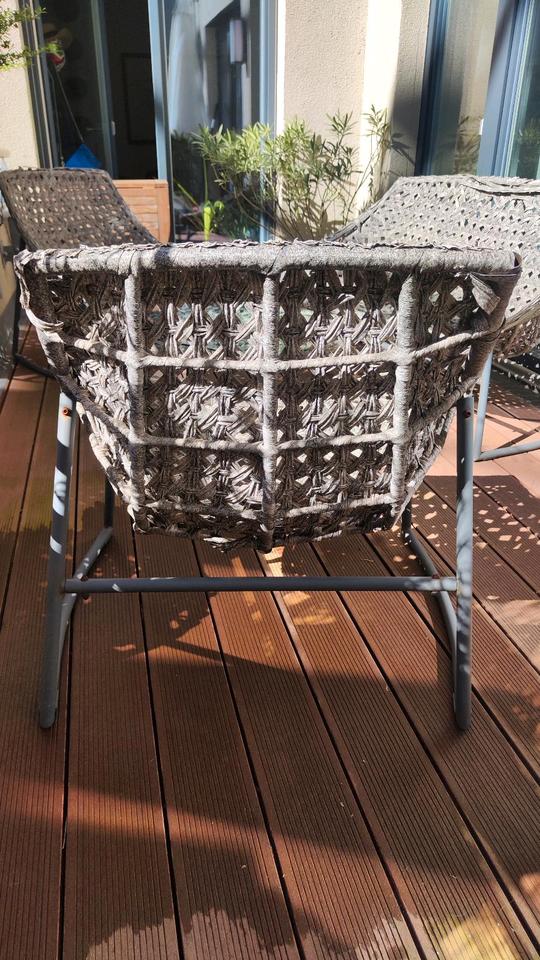 Garten Loungegarnitur Sitzmöbel 4 teilig Kissen Glastisch sofa in Leipzig