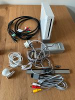 Nintendo Wii mit viel Zubehör Berlin - Spandau Vorschau