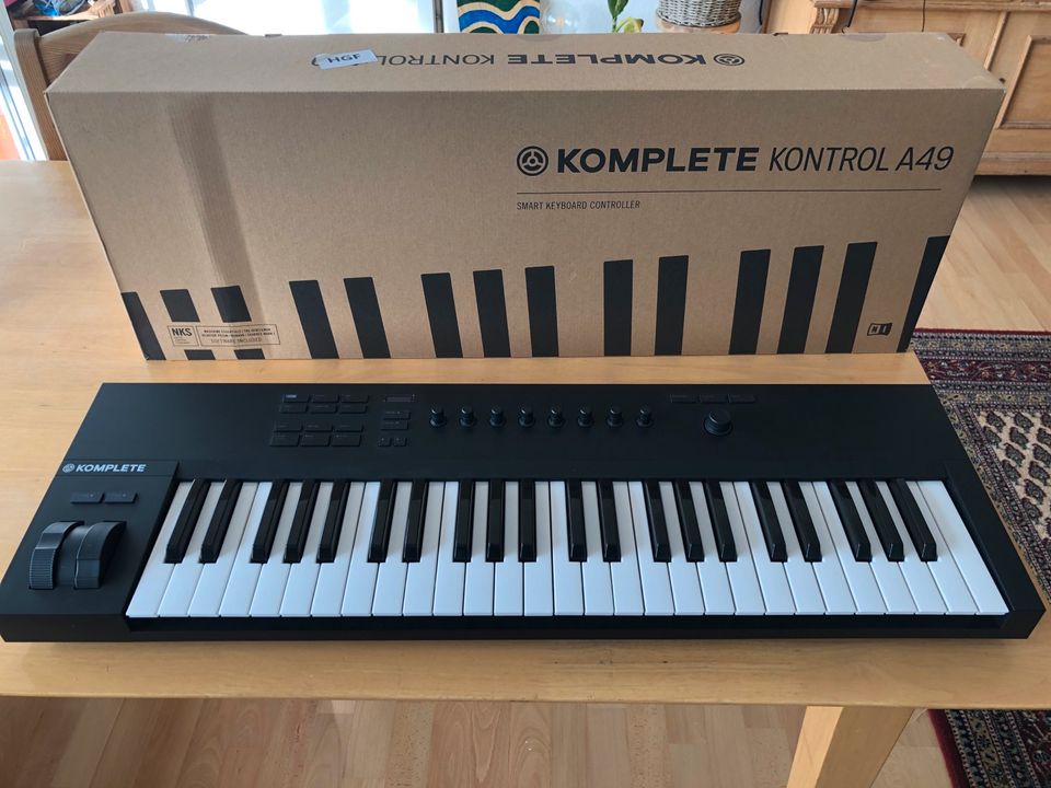 Komplete Kontrol A49 Midi Keyboard Native Instruments in Koblenz